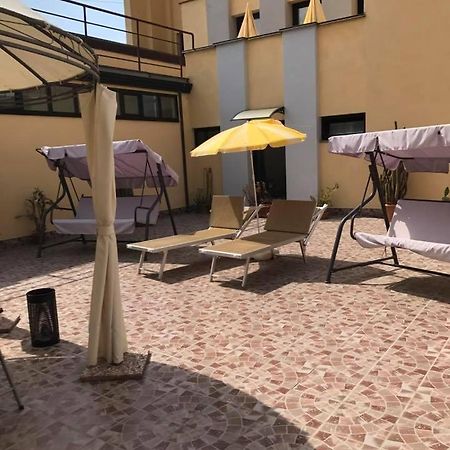 Hotel Ebe سان بييرو أ سيف المظهر الخارجي الصورة