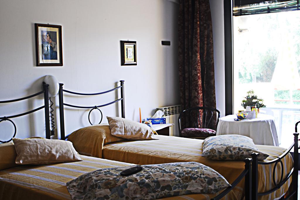 Hotel Ebe سان بييرو أ سيف المظهر الخارجي الصورة