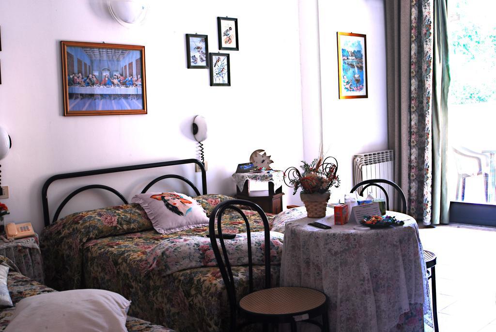 Hotel Ebe سان بييرو أ سيف المظهر الخارجي الصورة