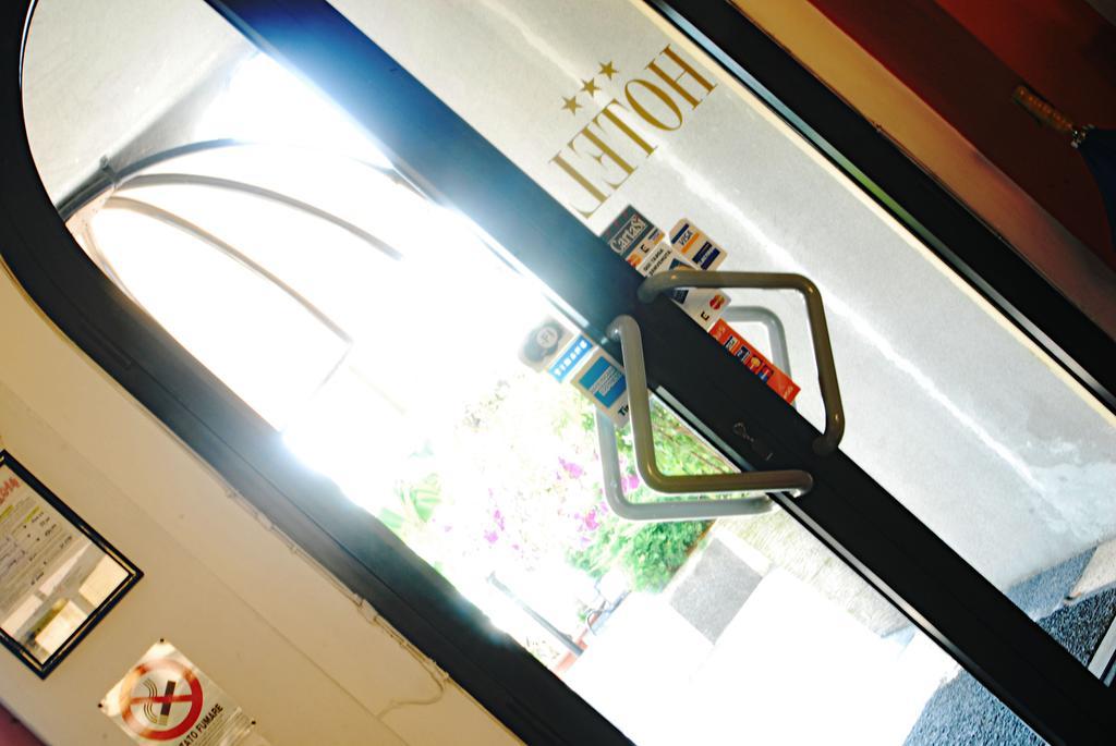 Hotel Ebe سان بييرو أ سيف المظهر الخارجي الصورة