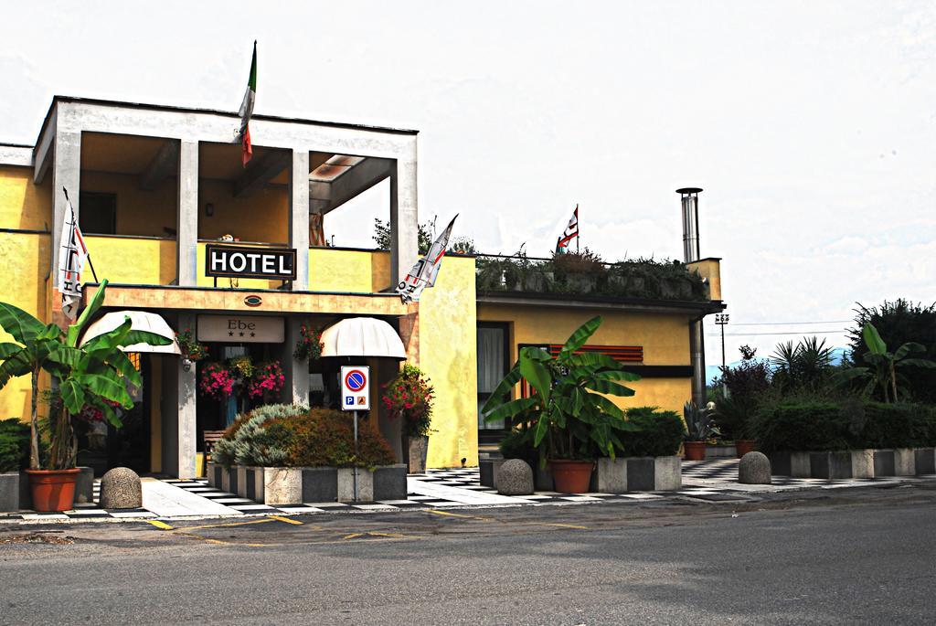 Hotel Ebe سان بييرو أ سيف المظهر الخارجي الصورة