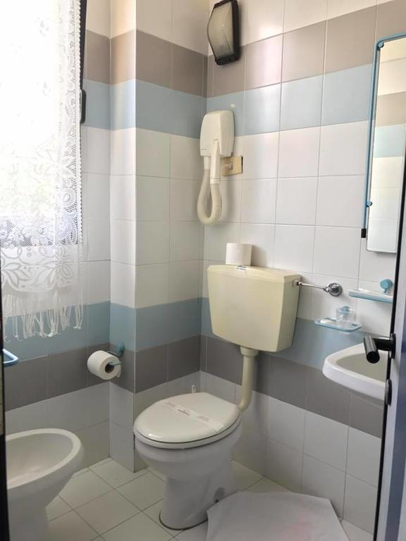 Hotel Ebe سان بييرو أ سيف المظهر الخارجي الصورة