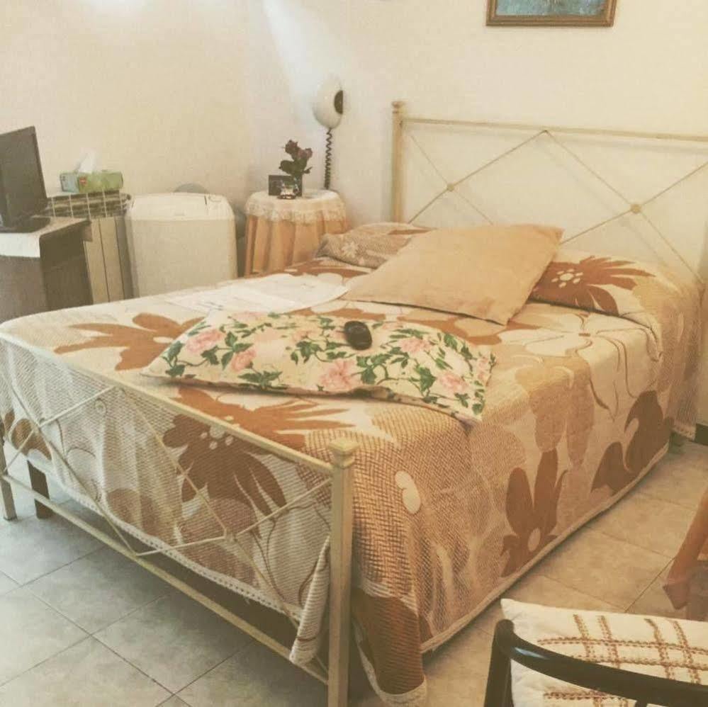 Hotel Ebe سان بييرو أ سيف المظهر الخارجي الصورة