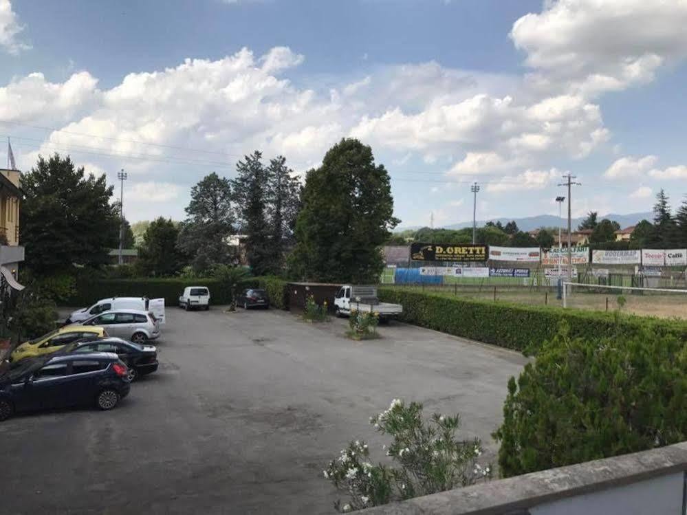 Hotel Ebe سان بييرو أ سيف المظهر الخارجي الصورة